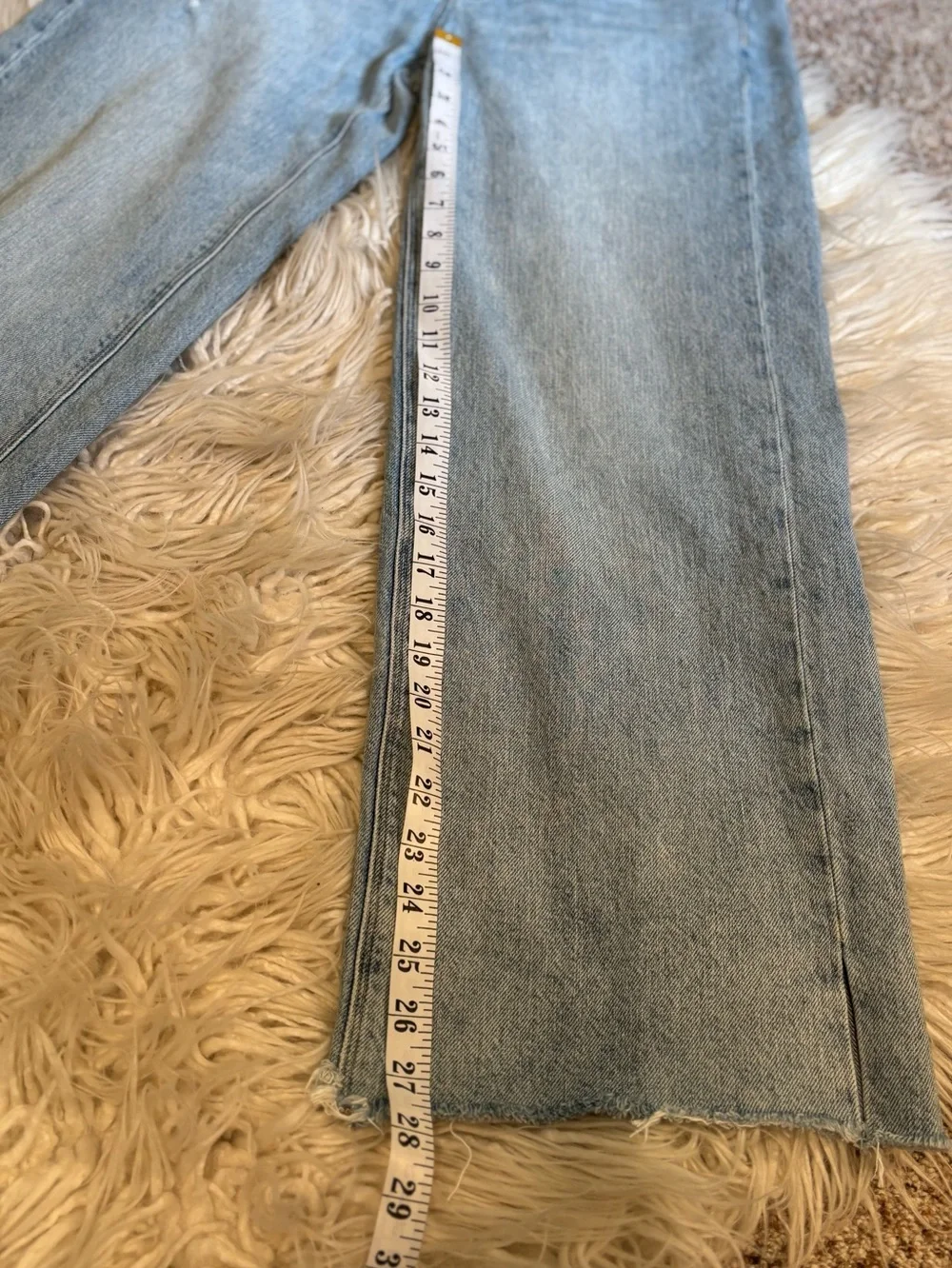 American Eagle Distressed Skater Jeans Size 4Short